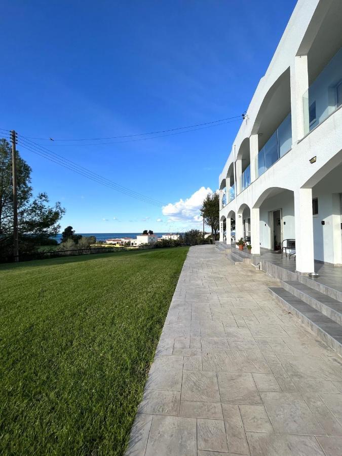 White House Studio With Sea View And Parking Полис Екстериор снимка