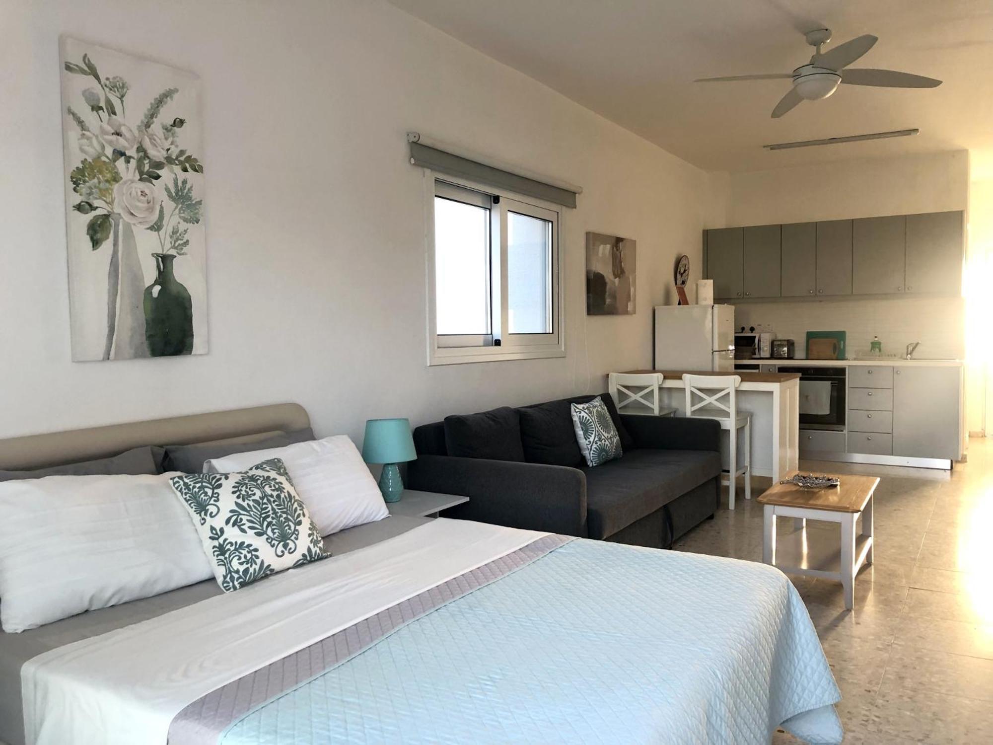White House Studio With Sea View And Parking Полис Екстериор снимка